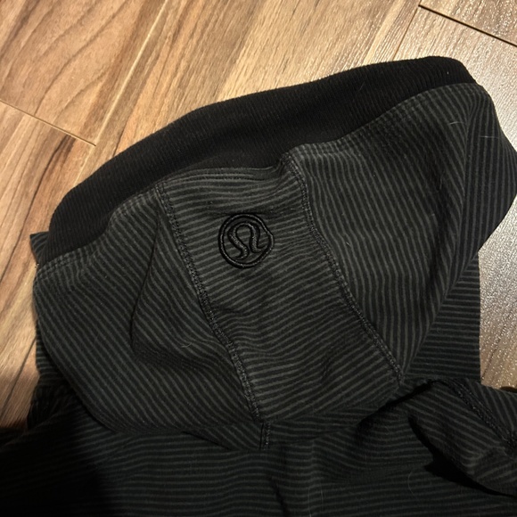 Lululemon Hoodie Full Zip Grey Striped Extra Long Sleeves with Thumb Holes - Picture 3 of 4